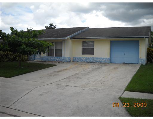 5840 Autumn Ridge Road Lake Worth, FL 33463 - Photo 1 of 5 Primary Photo