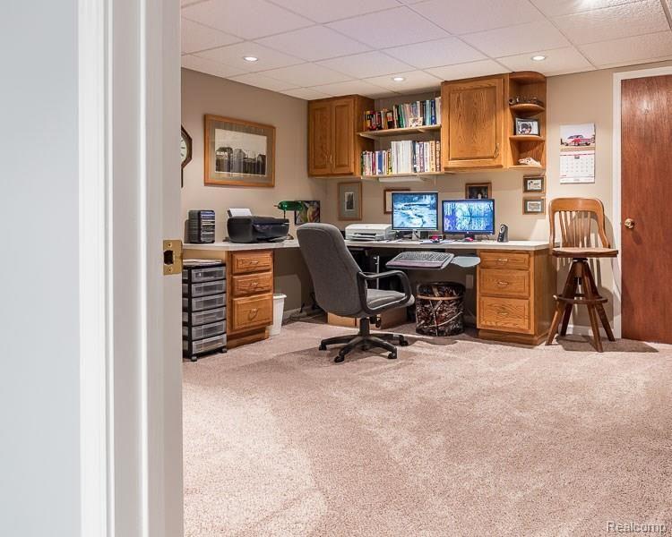 2096 Winchester Road Rochester, MI 48307 - Photo 33 of 45 2096 Winchester sm-45.jpg