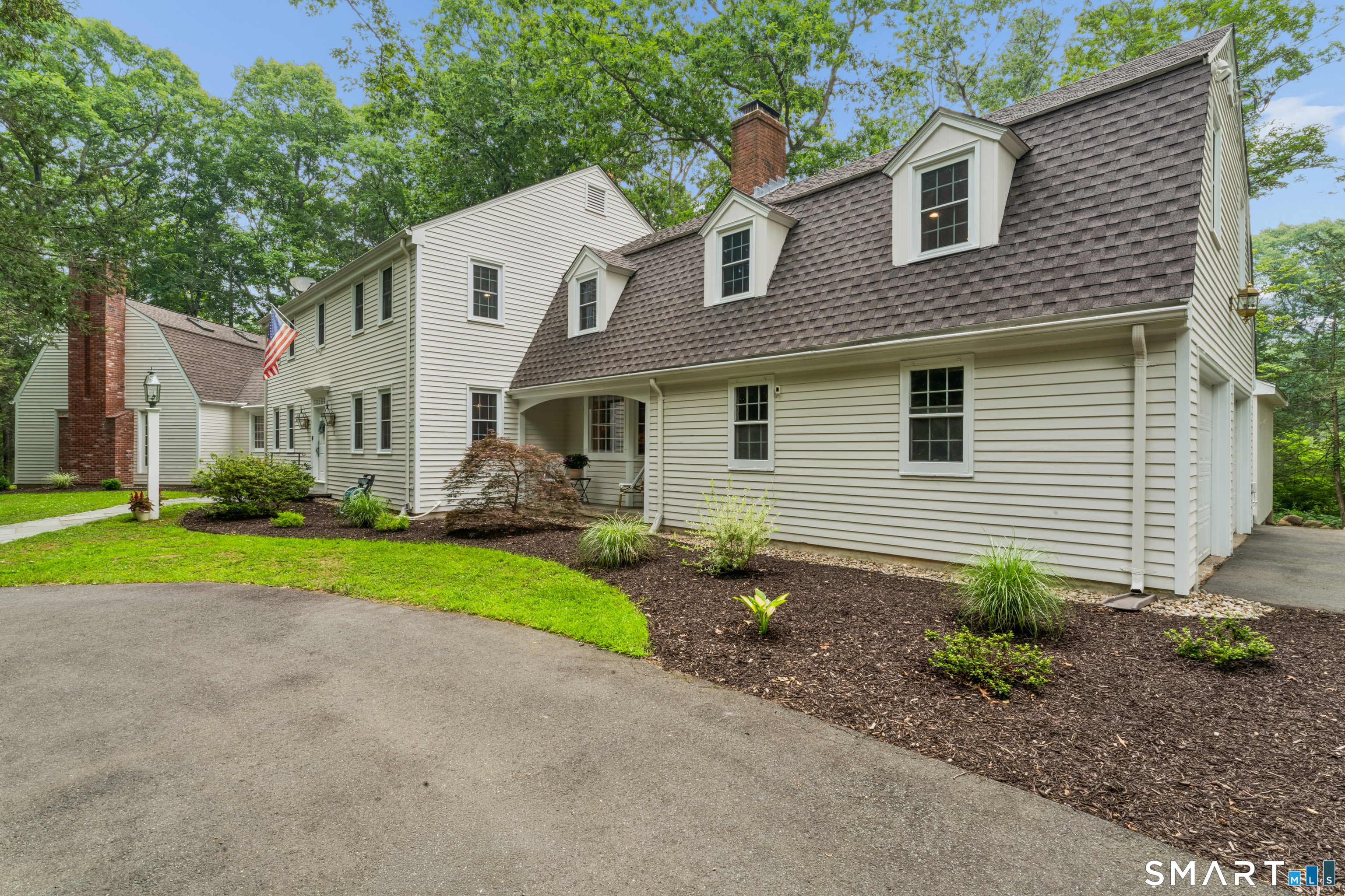 10 Metacomet Road Farmington, CT 06032 - Photo 2 of 40
