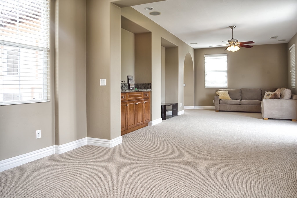 14615 Rio Rancho San Diego, CA 92127 - Photo 18 of 25 Huge room with wet bar, fireplace and balcony.
