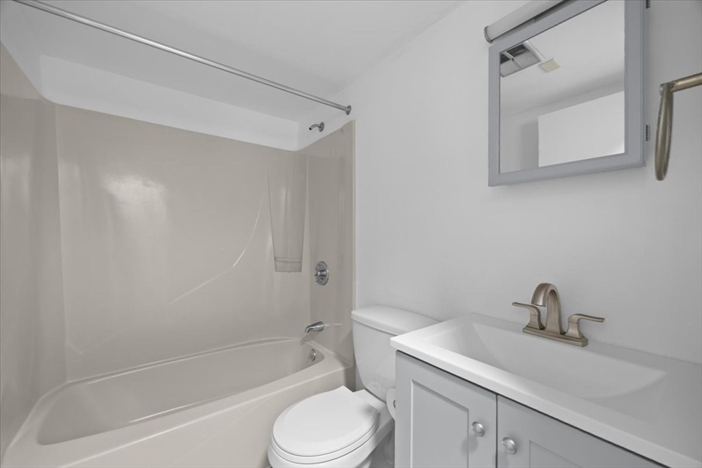 141 Commercial Street, Unit 9 Braintree, MA 02184 - Photo 8 of 16