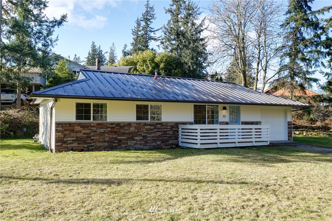 101 Viewcrest Road Bellingham, WA 98229 - Photo 1 of 24