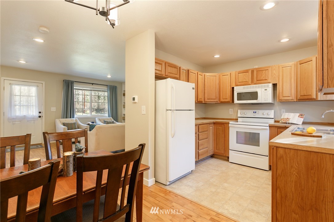 101 Viewcrest Road Bellingham, WA 98229 - Photo 11 of 24