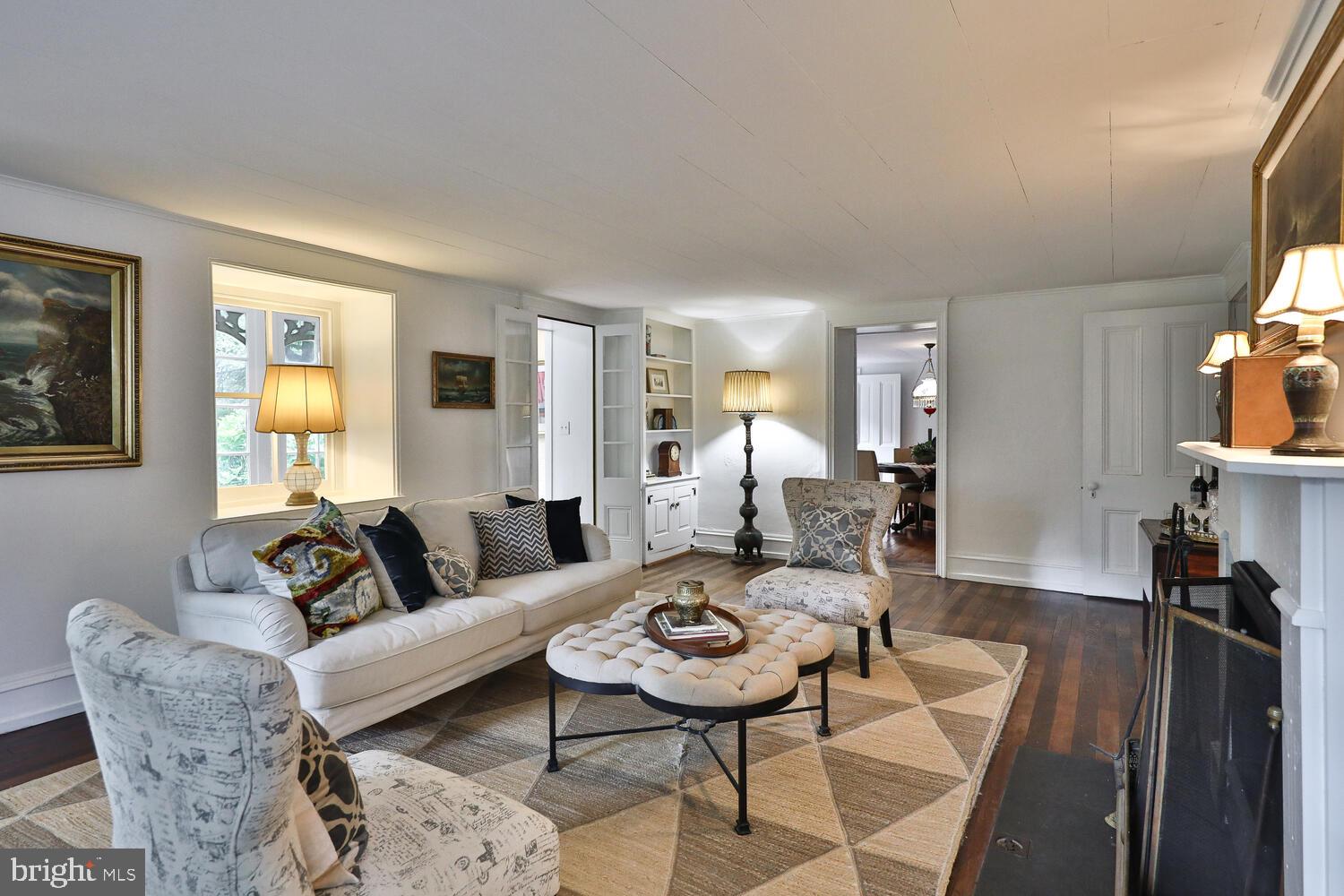 41 South Providence Road Wallingford, PA 19086 - Photo 18 of 92 Living Room