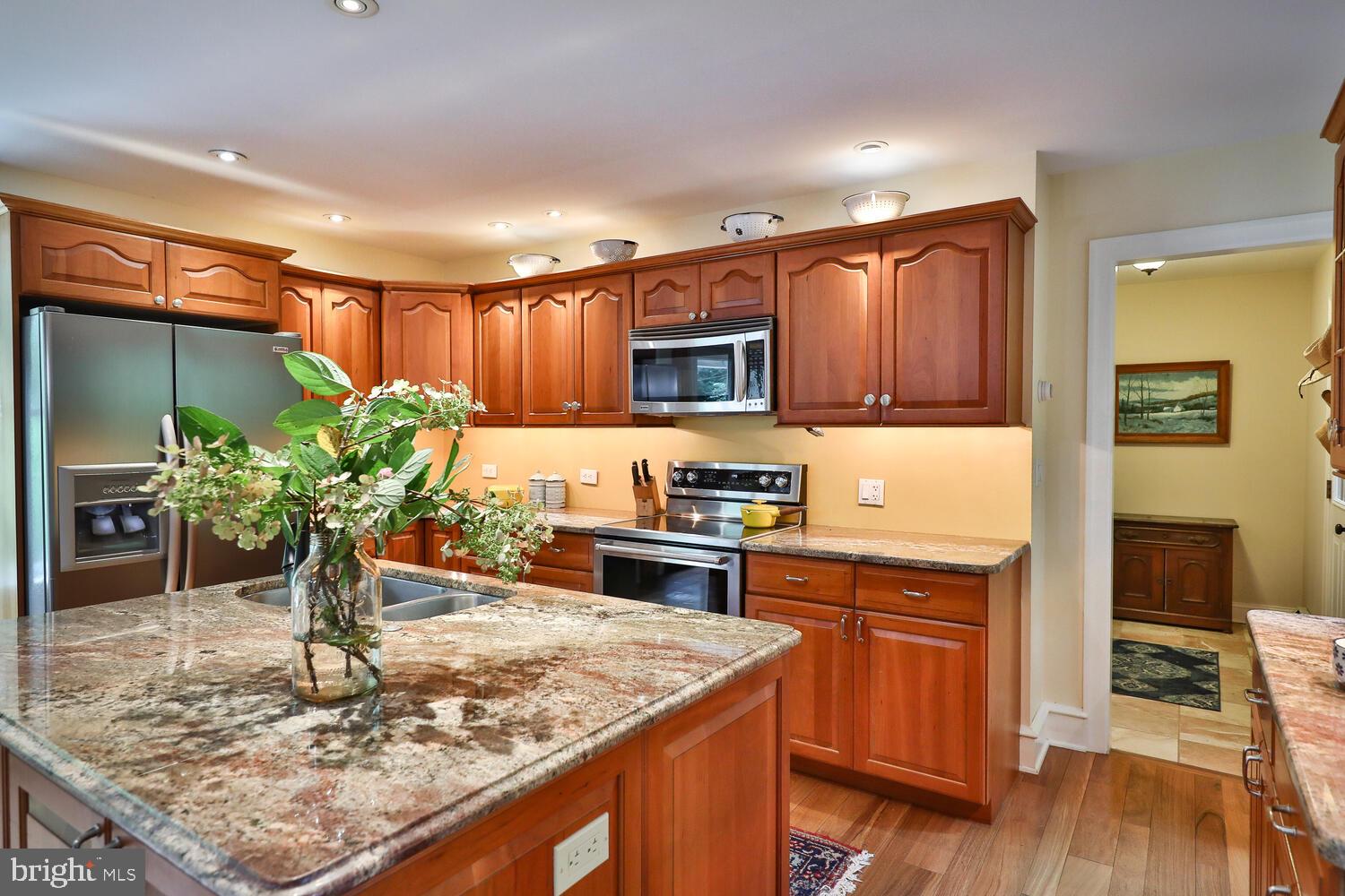 41 South Providence Road Wallingford, PA 19086 - Photo 30 of 92 Eat In Kitchen