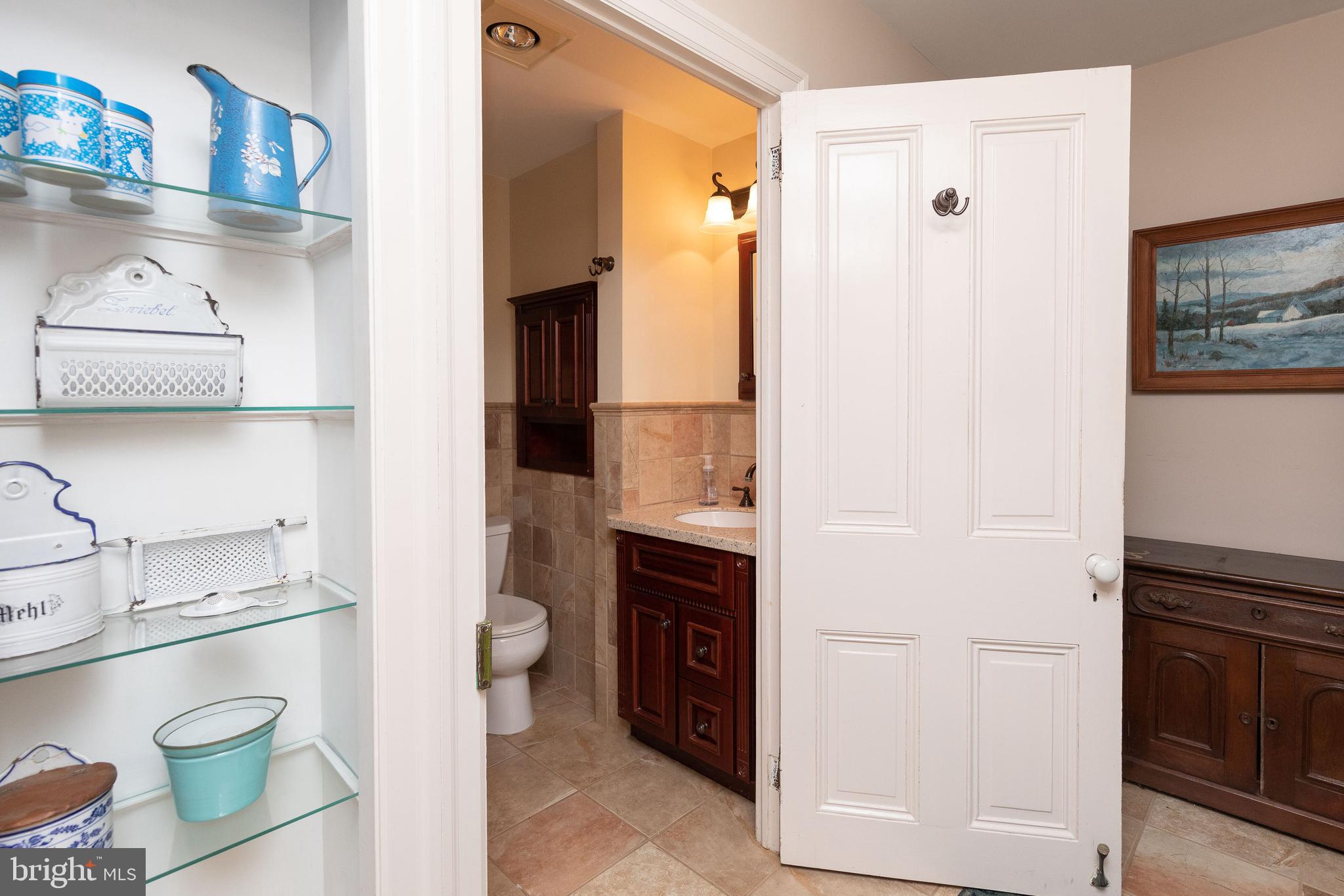 41 South Providence Road Wallingford, PA 19086 - Photo 35 of 92 Mudroom / Bathroom