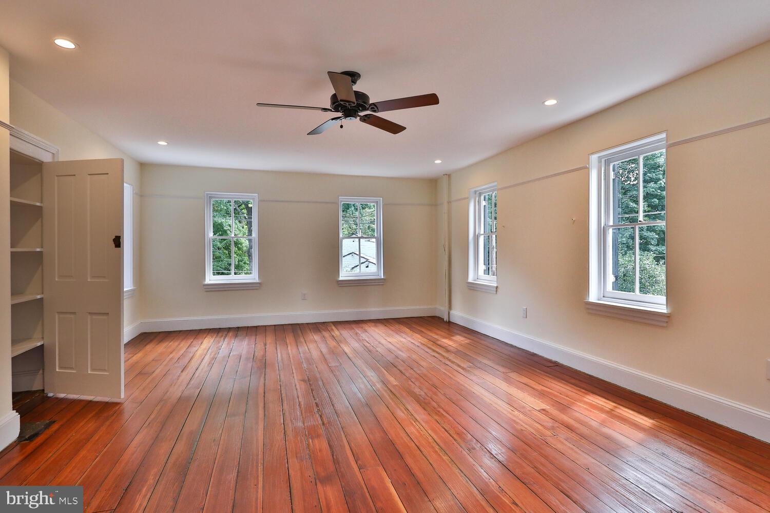 41 South Providence Road Wallingford, PA 19086 - Photo 63 of 92 Bonus Room 1 on 3rd Floor Empty