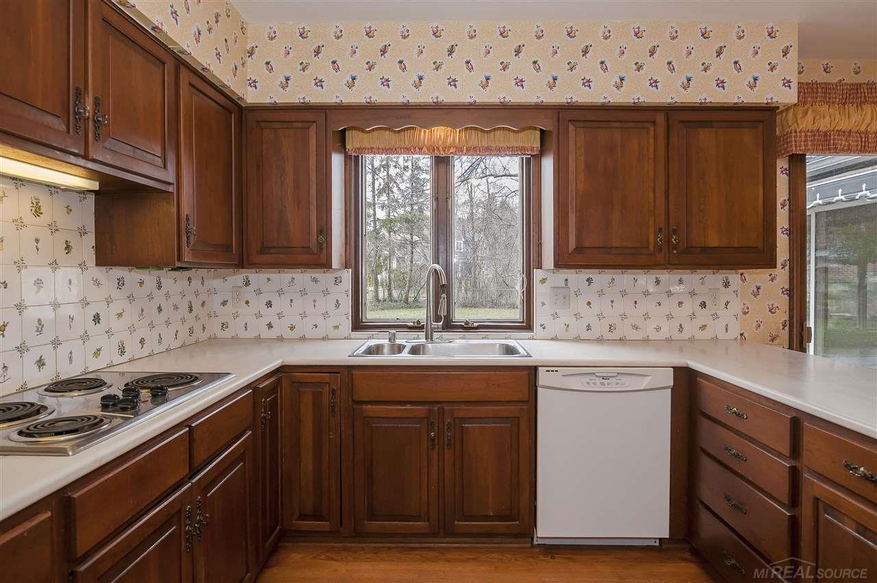 87 Belle Meade Road Grosse Pointe, MI 48236 - Photo 13 of 68 31345766-12.JPG