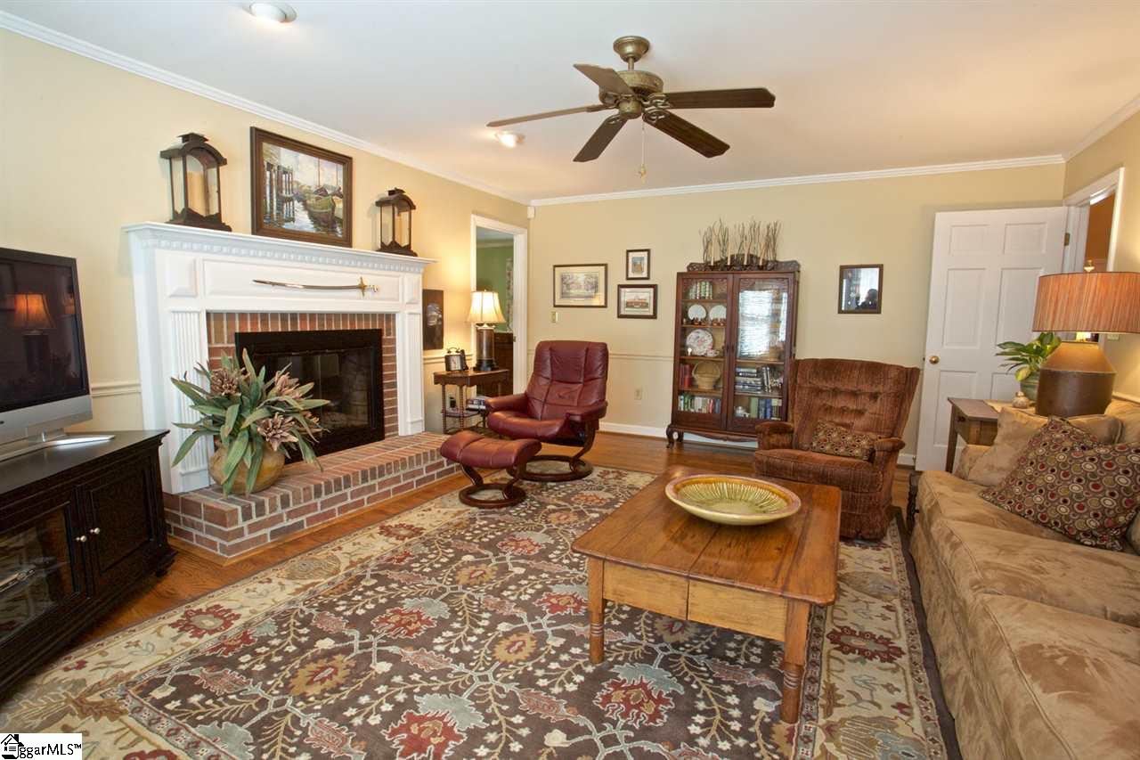 405 Silver Creek Road Greer, SC 29650 - Photo 3 of 23 Gallery Image 3