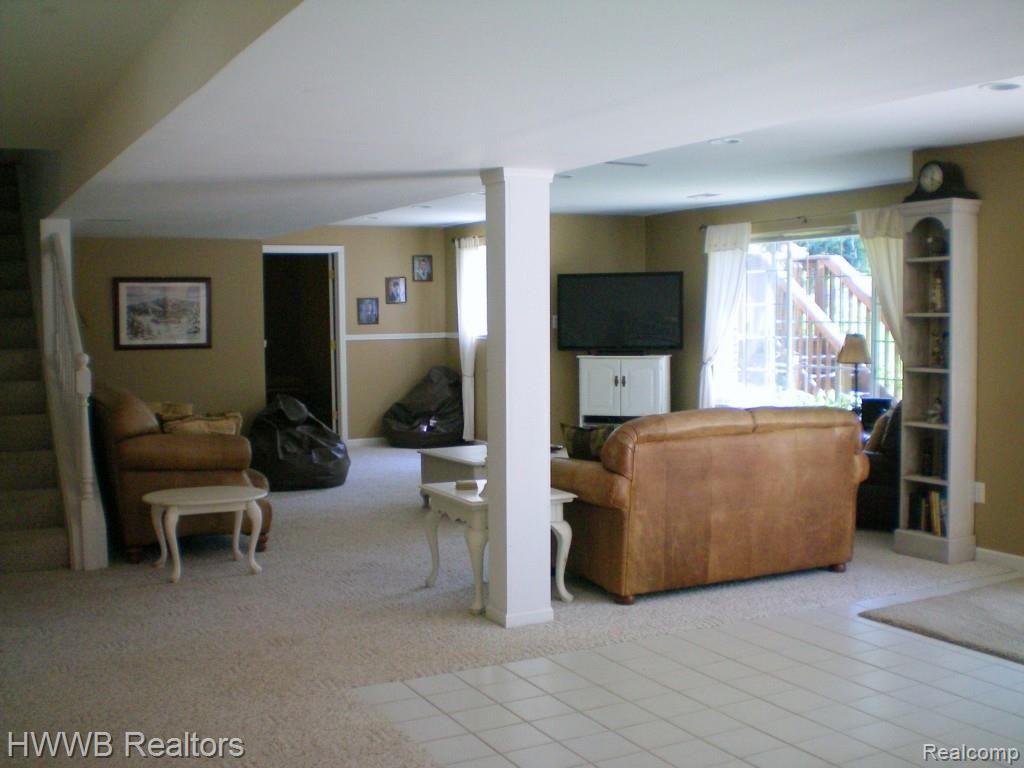 8255 Rattalee Lake Road Clarkston, MI 48348 - Photo 23 of 28 100_0292-001.jpg