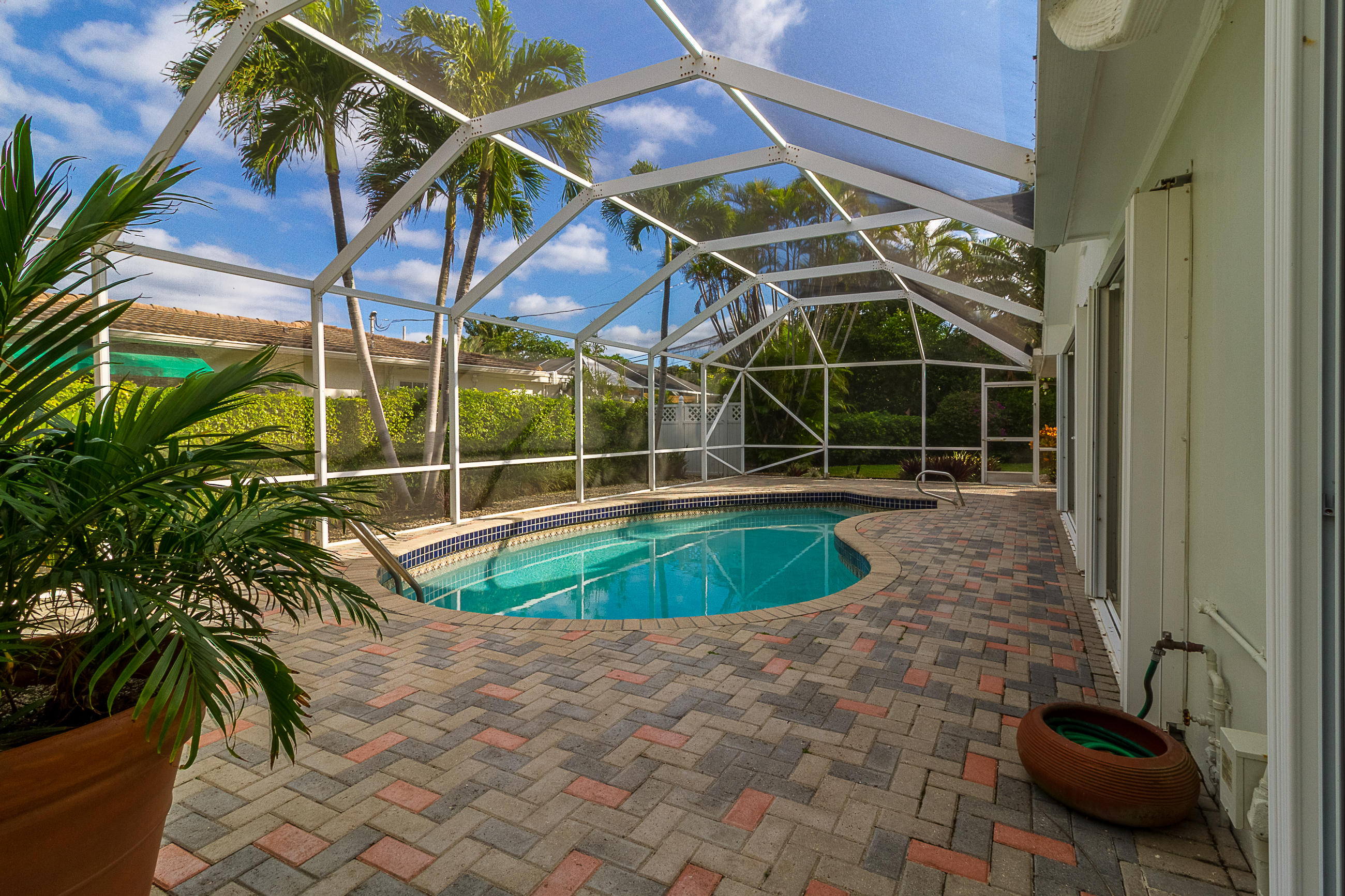 801 Northeast 5th Street Boca Raton, FL 33432 - Photo 25 of 32 Pool/Patio facing east
