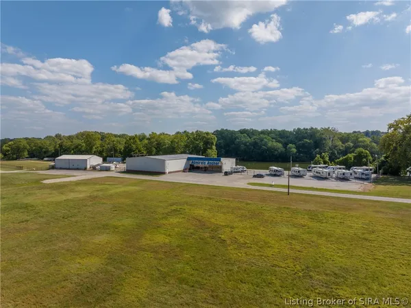 $7,000,000 | 4000 Utica Pike, Jeffersonville, IN 47130