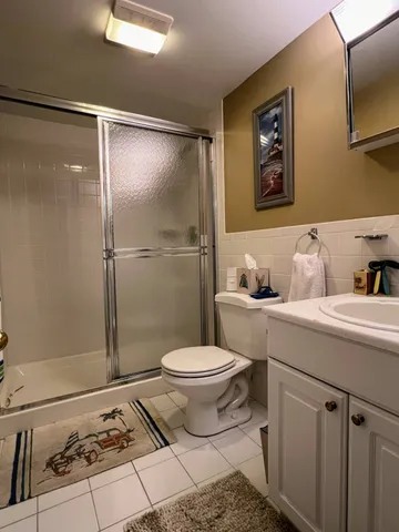 $25,000 | Undisclosed Address, East Hampton, NY 11937