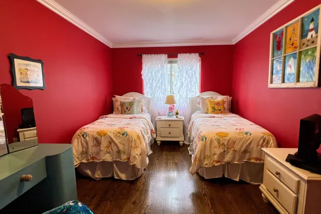 $25,000 | Undisclosed Address, East Hampton, NY 11937