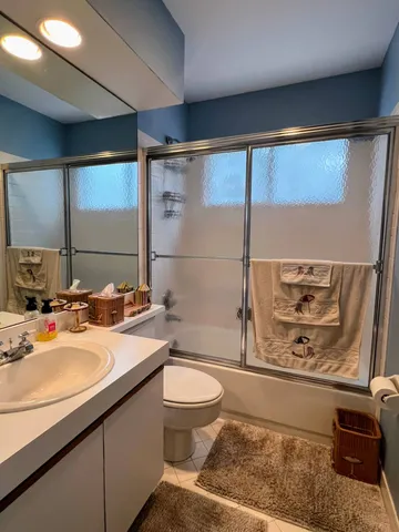 $25,000 | Undisclosed Address, East Hampton, NY 11937