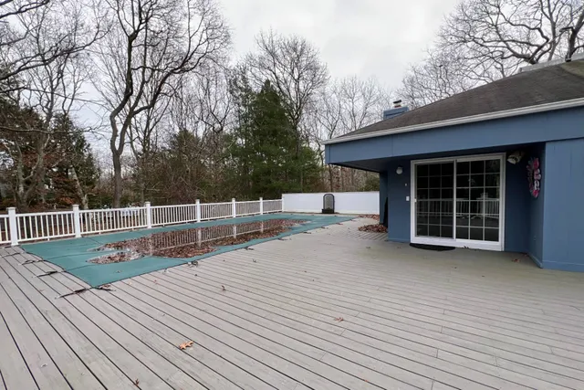 $25,000 | Undisclosed Address, East Hampton, NY 11937