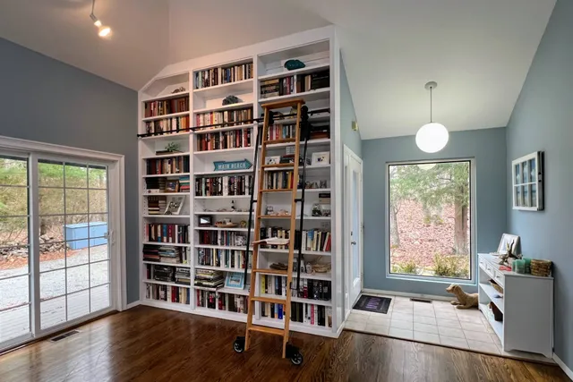 $25,000 | Undisclosed Address, East Hampton, NY 11937