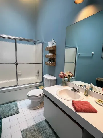 $25,000 | Undisclosed Address, East Hampton, NY 11937