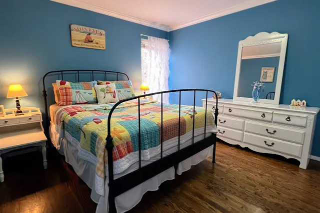 $25,000 | Undisclosed Address, East Hampton, NY 11937