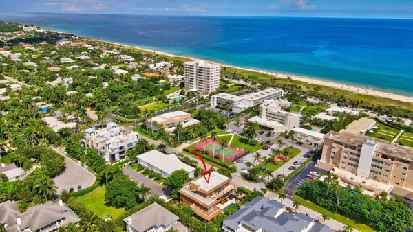 $9,500 | 122 Andrews Avenue, Unit B, Delray Beach, FL 33483