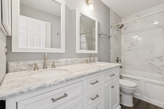 $349,999 | 2509 North Pennwood Court, Round Lake Beach, IL 60073