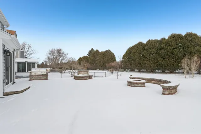 $349,999 | 2509 North Pennwood Court, Round Lake Beach, IL 60073