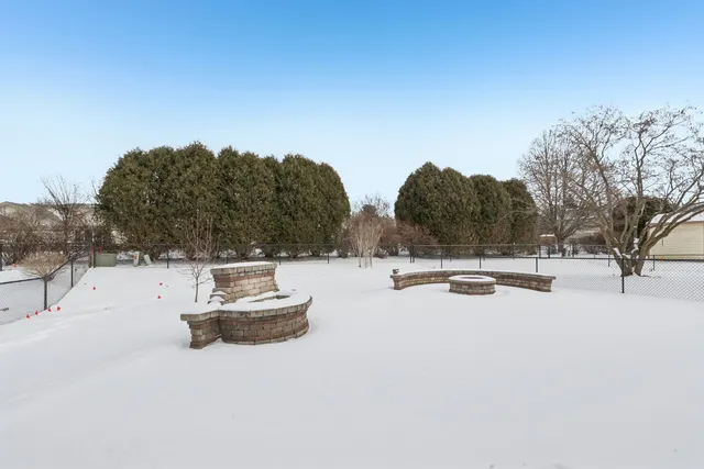 $349,999 | 2509 North Pennwood Court, Round Lake Beach, IL 60073