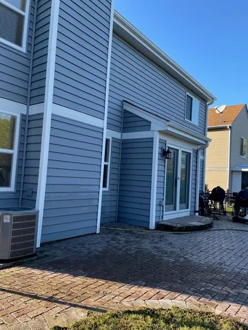 $349,999 | 2509 North Pennwood Court, Round Lake Beach, IL 60073