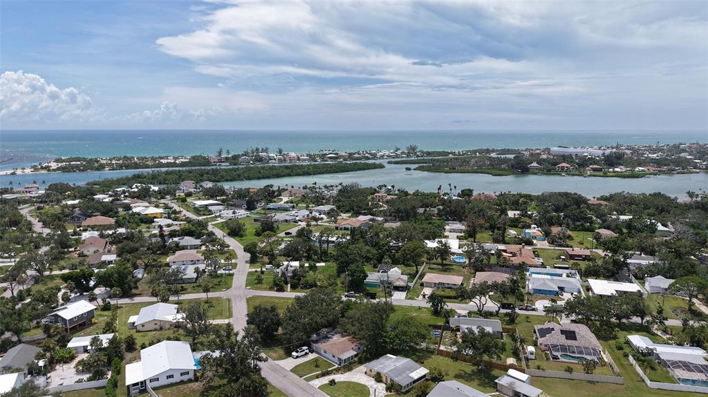 513 Pine Road Nokomis, FL 34275 - Photo 21 of 22 an aerial view of a city