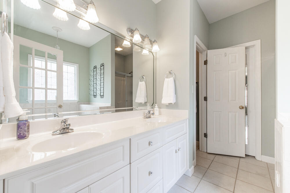 127 Willow Oak Loop Aiken, SC 29803 - Photo 14 of 34 Ensuite with Double Sink Vanity!