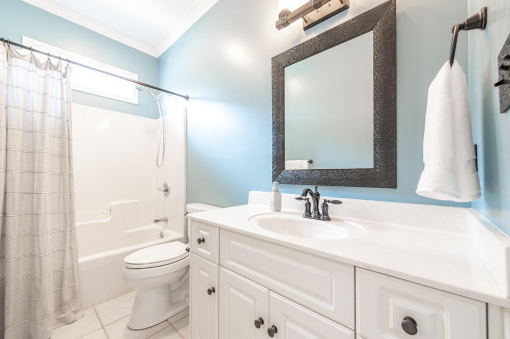 127 Willow Oak Loop Aiken, SC 29803 - Photo 19 of 34 Full Guest Bath!