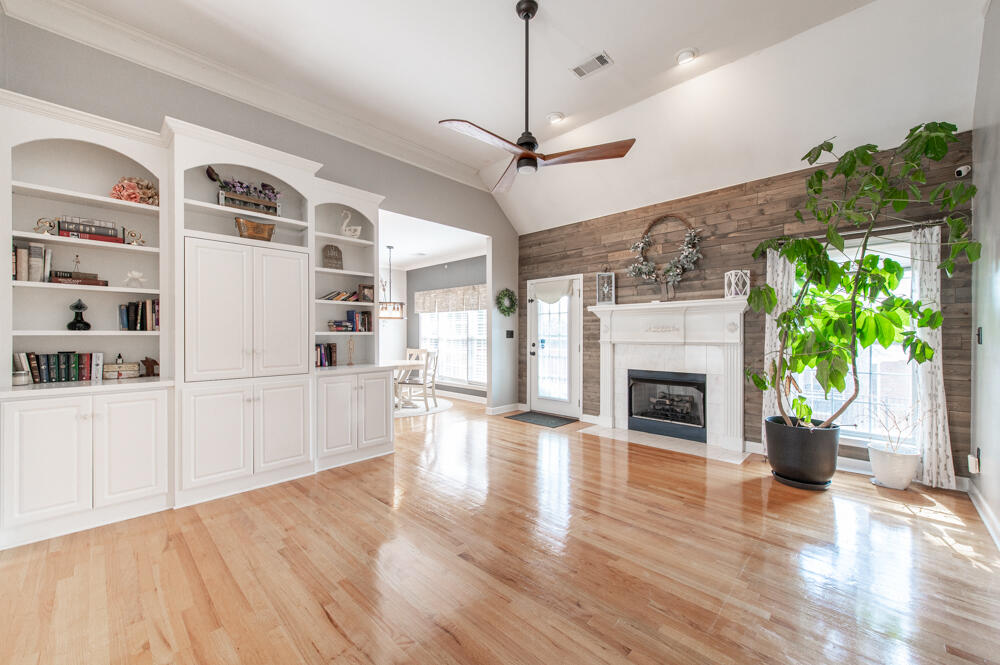 127 Willow Oak Loop Aiken, SC 29803 - Photo 5 of 34 Living Room with Fireplace!