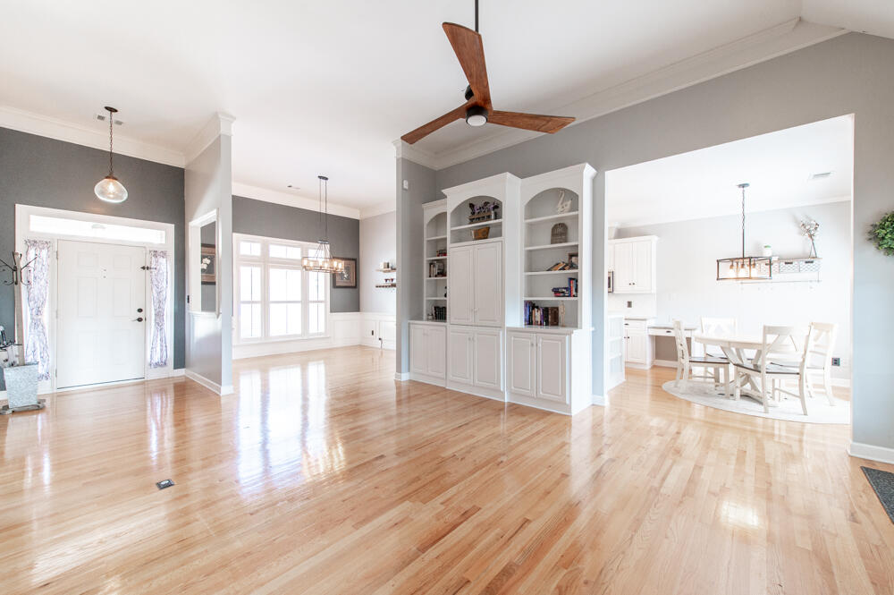 127 Willow Oak Loop Aiken, SC 29803 - Photo 6 of 34 Natural Light!