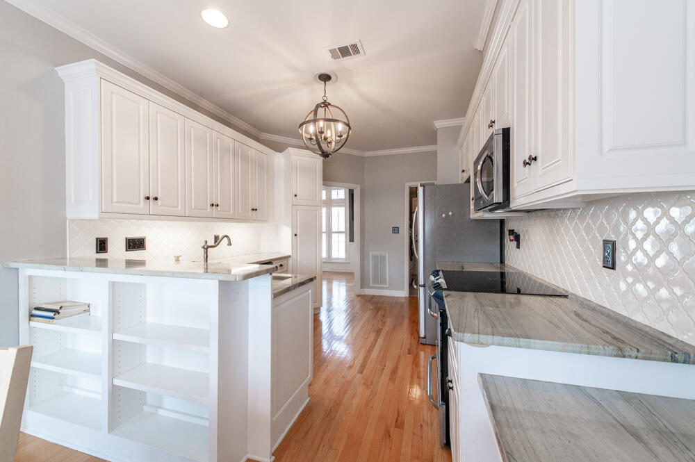 127 Willow Oak Loop Aiken, SC 29803 - Photo 10 of 34 Tiled Backsplash!