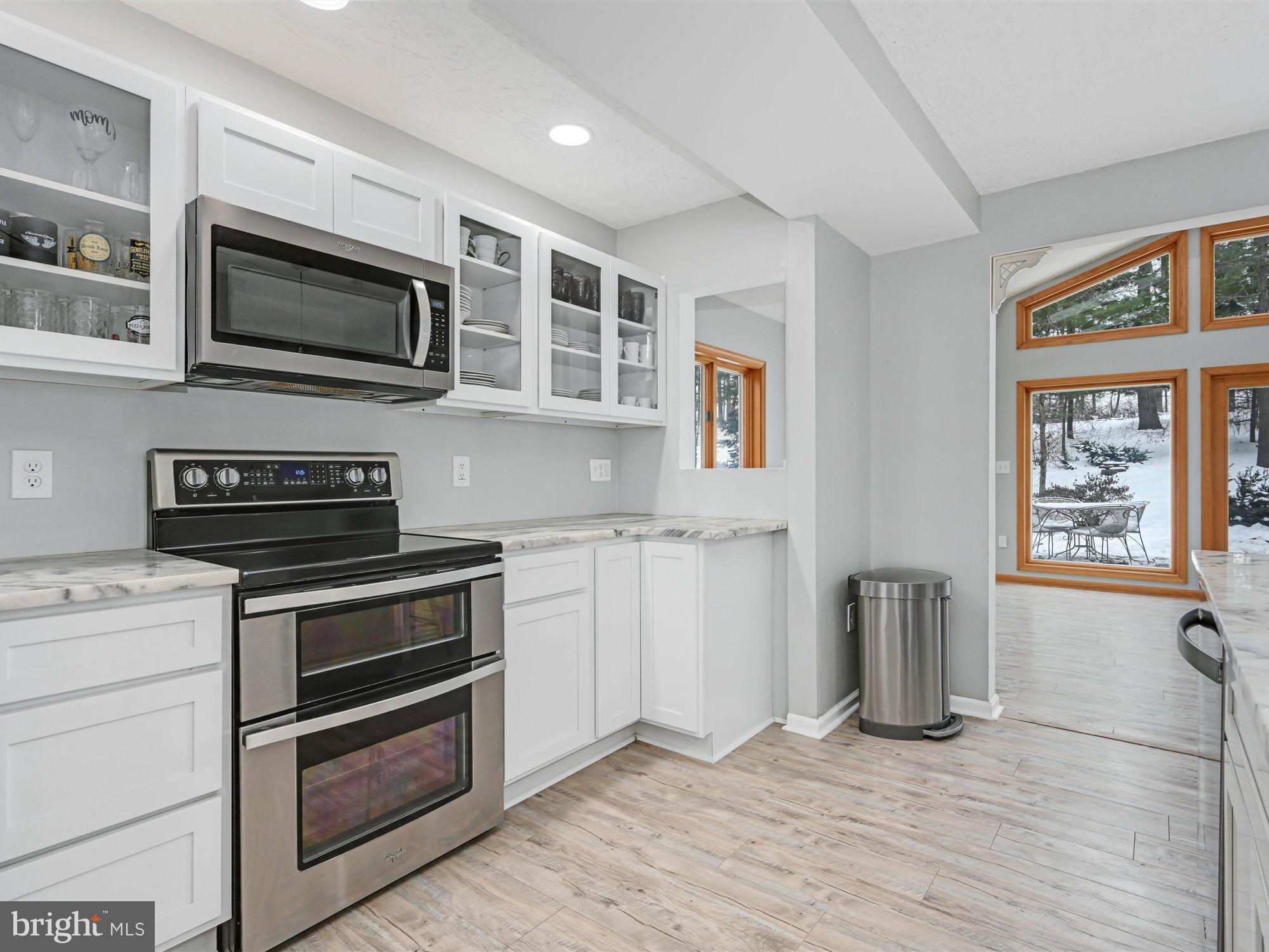 695 Fuhrman Mill Road Hanover, PA 17331 - Photo 12 of 40 Gorgeous new Kitchen w/ soft close cabinets