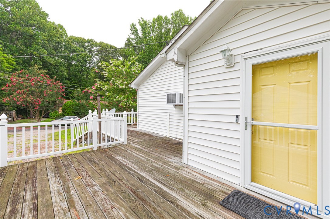 6415 Ware Road Quinton, VA 23141 - Photo 7 of 28 Gallery Image 7