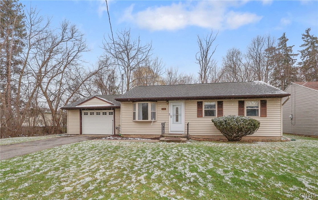 101 2nd Street Manlius, NY 13066 - Photo 1 of 26