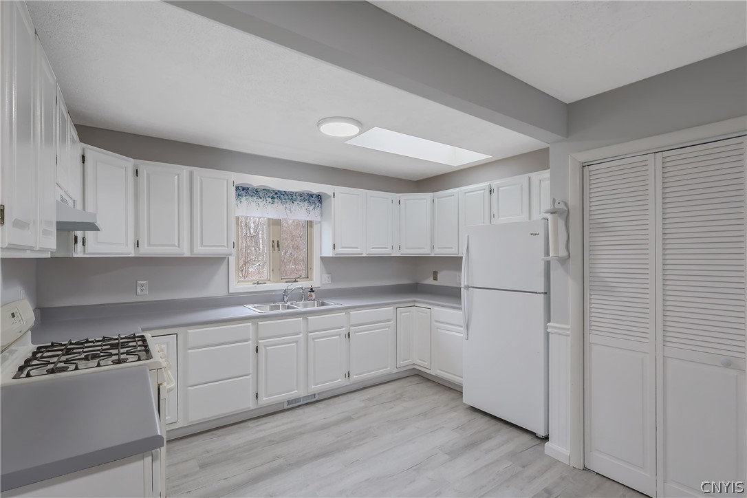 101 2nd Street Manlius, NY 13066 - Photo 11 of 26