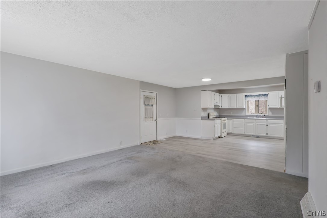 101 2nd Street Manlius, NY 13066 - Photo 6 of 26