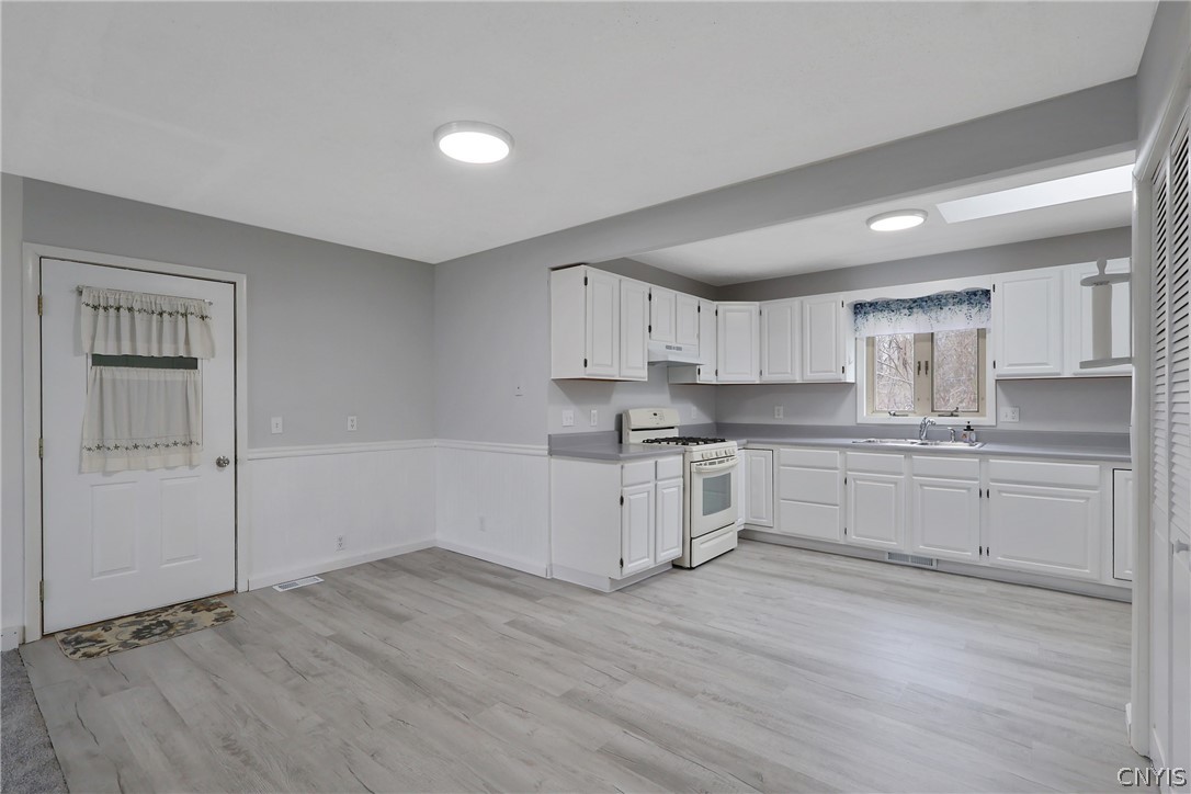 101 2nd Street Manlius, NY 13066 - Photo 9 of 26