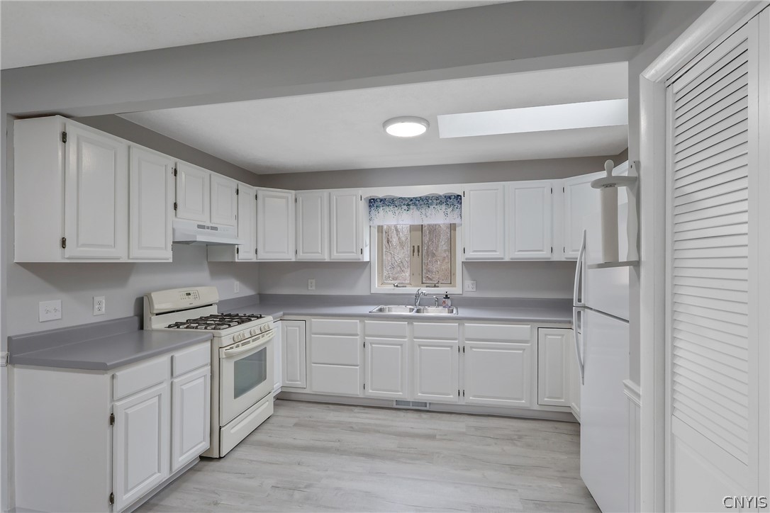 101 2nd Street Manlius, NY 13066 - Photo 10 of 26