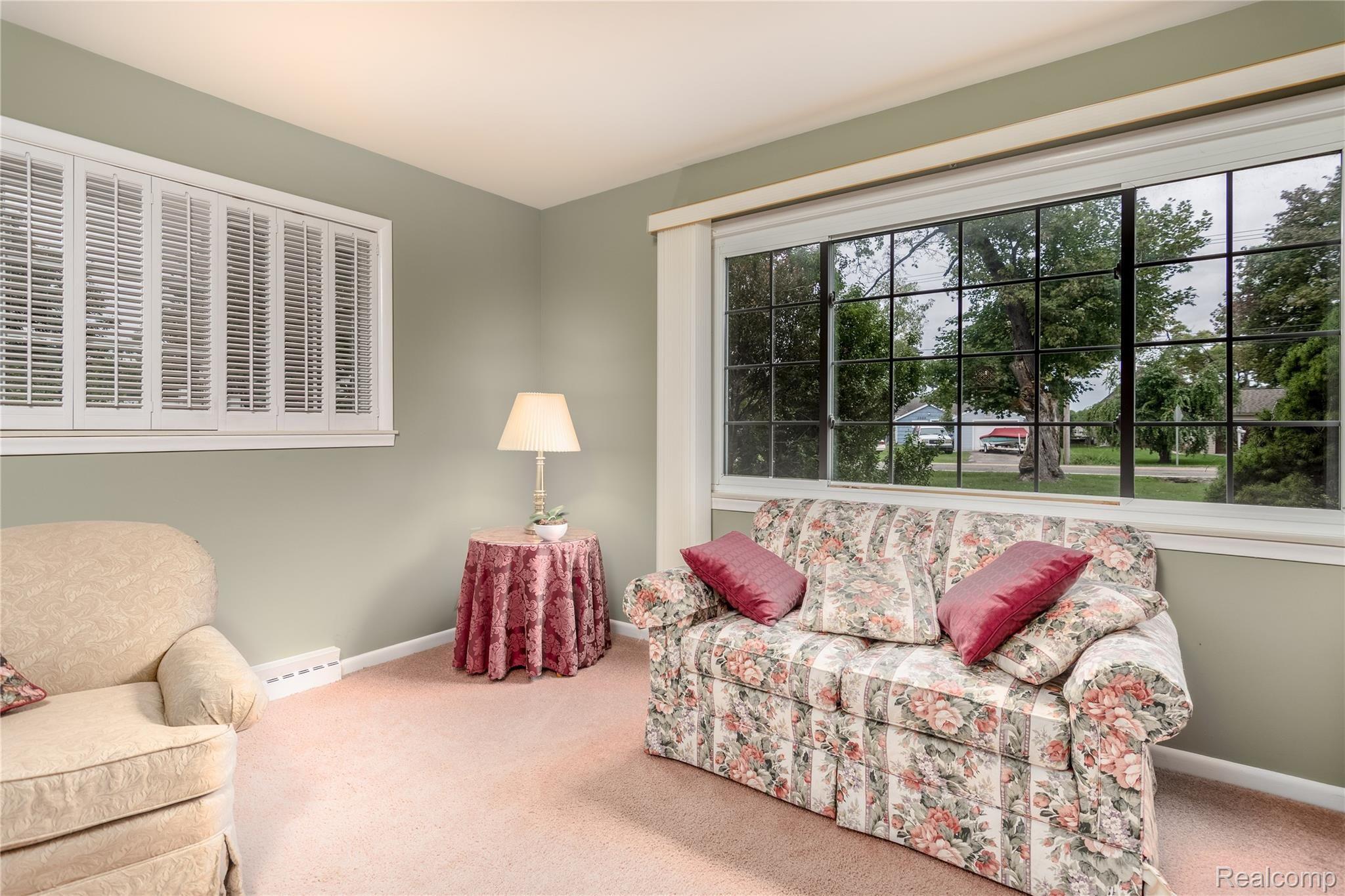 2990 Lansdowne Road Waterford, MI 48329 - Photo 9 of 22 Landsdowne-1-10.jpg