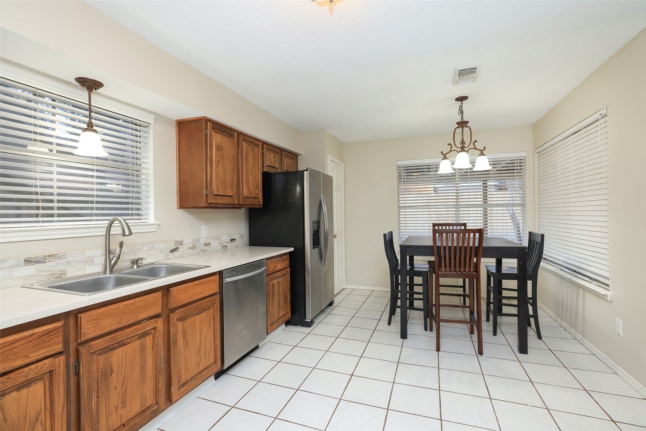 9130 Kirkleigh Lane Spring, TX 77379 - Photo 16 of 40 Gallery Image 16
