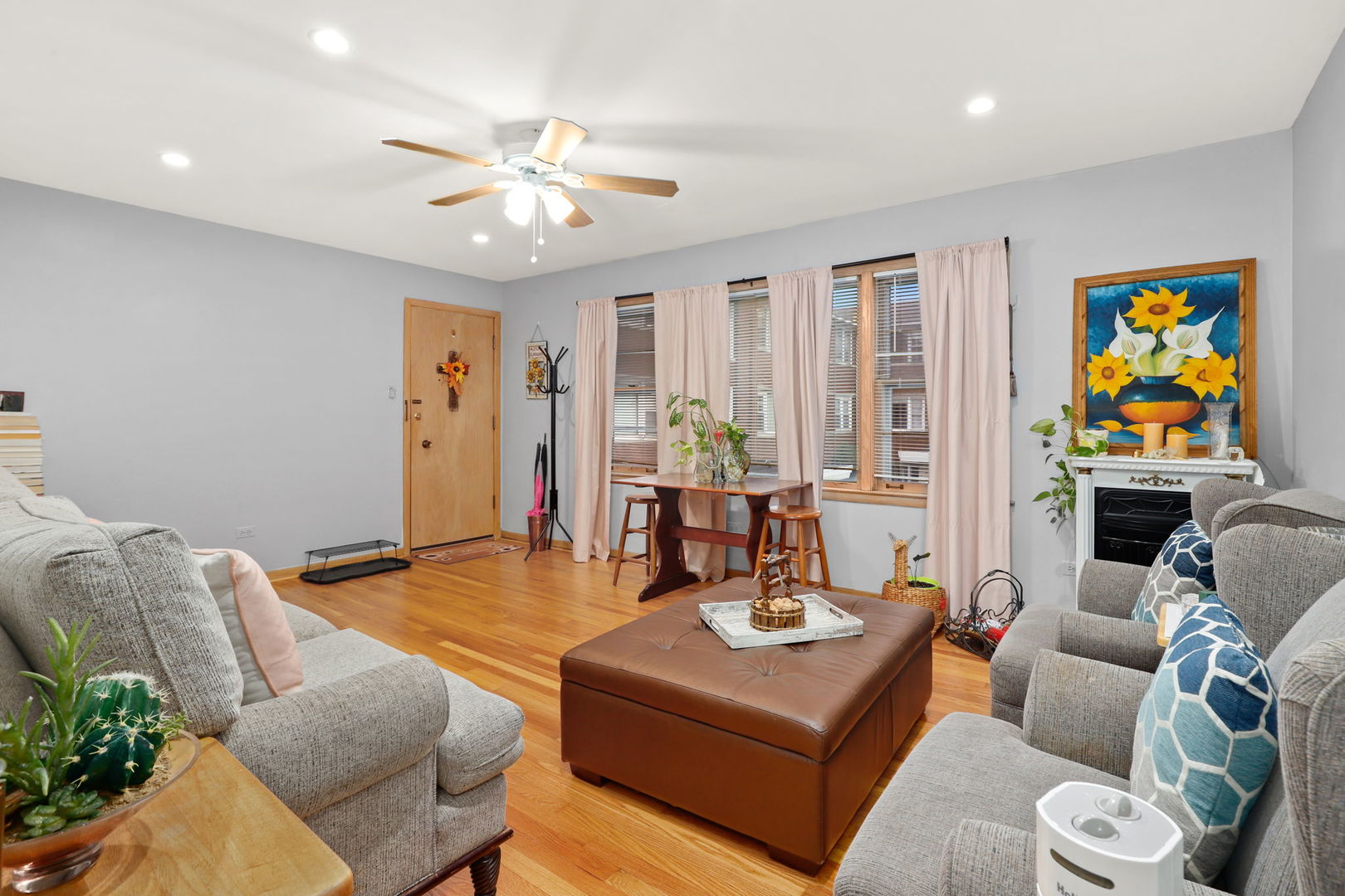 7964 South Pulaski Road, Unit 206 Chicago, IL 60652 - Photo 3 of 17 Gallery Image 3