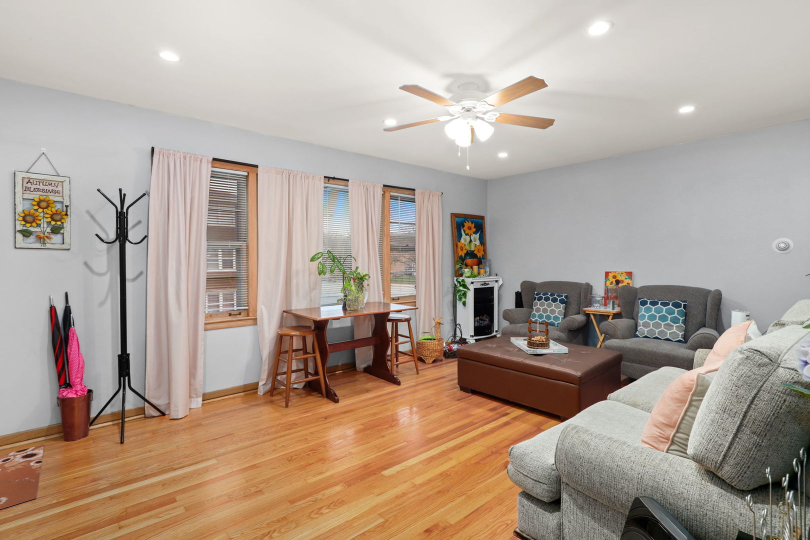 7964 South Pulaski Road, Unit 206 Chicago, IL 60652 - Photo 4 of 17 Gallery Image 4