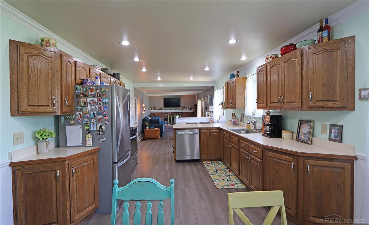 23325 Rochelle Street Macomb, MI 48042 - Photo 12 of 67 Kitchen