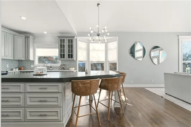 $875,000 | 16942 Heather Lane, Loch Lloyd, MO 64012