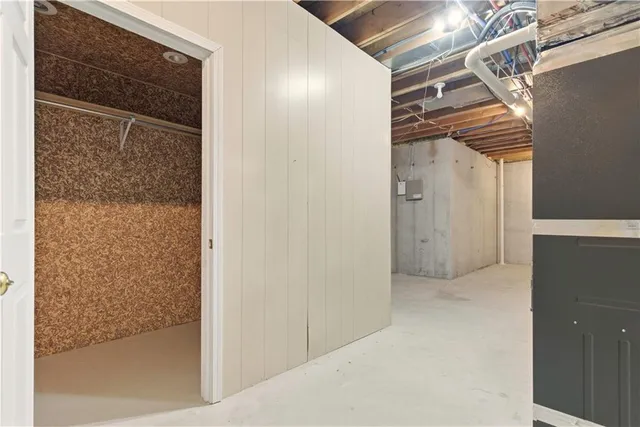 $899,000 | 16942 Heather Lane, Loch Lloyd, MO 64012