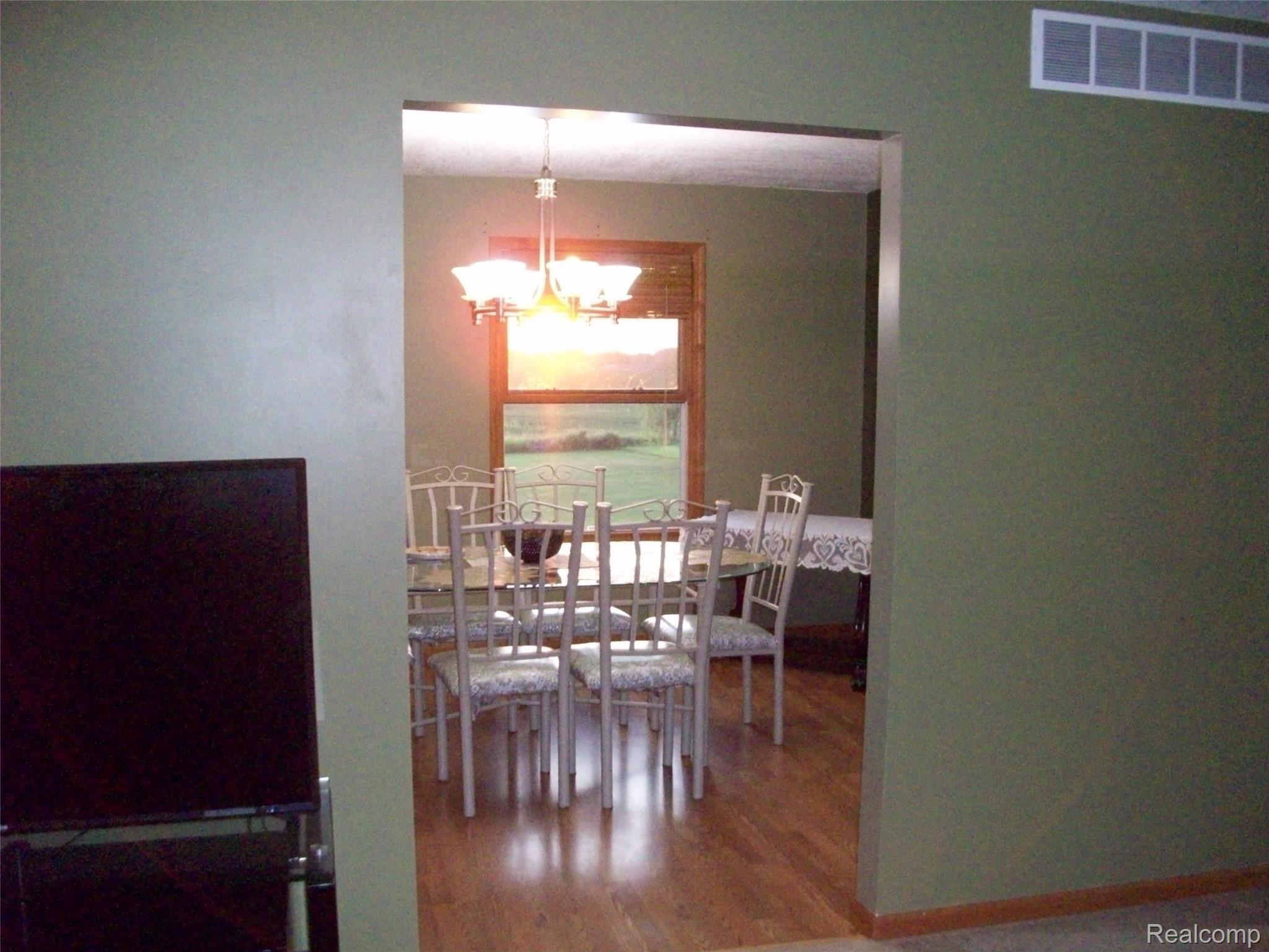 1502 South Cummings Road Davison, MI 48423 - Photo 47 of 49 100_3533.JPG