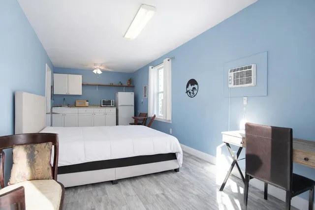 $1,450 | 2141 B Road, Unit STUDIO, Loxahatchee Groves, FL 33470